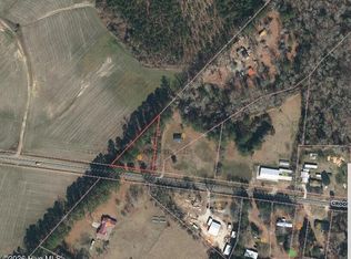 1205 Croomsbridge Rd, Burgaw, NC 28425