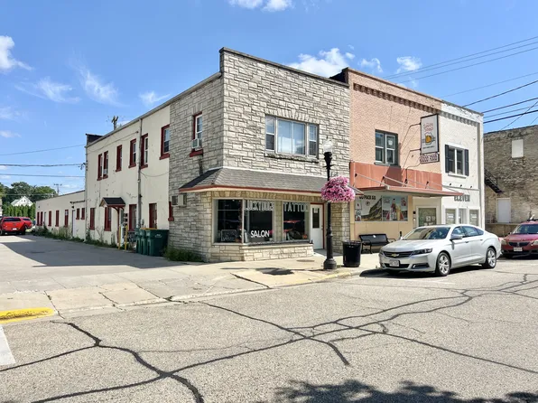 15 Swift St Unit A, Edgerton, WI 53534