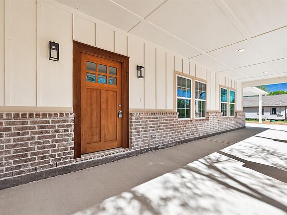 3rd image of 25136 Armagh Rd