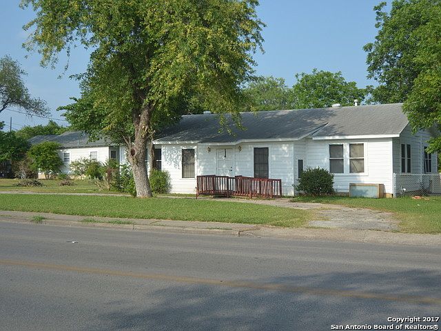 1st image of 1422 Hillcrest Dr