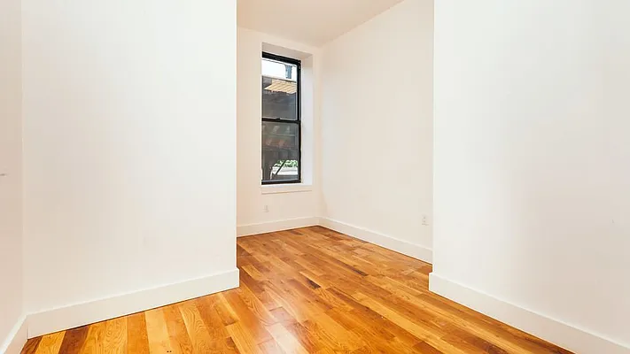 Rented by Nooklyn NYC LLC | media 41
