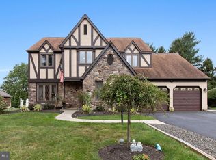 23 Forrest Dr, Holland, PA 18966