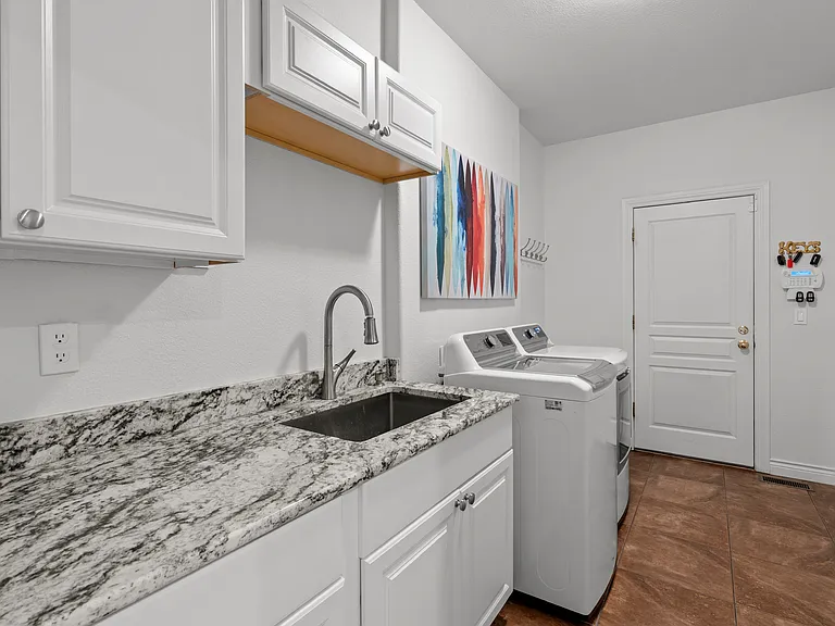 5915 Buttermere Dr — Photo 21