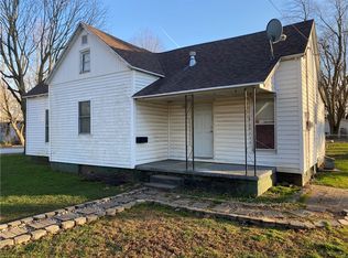 10 Chestnut St, Danville, IL 61832