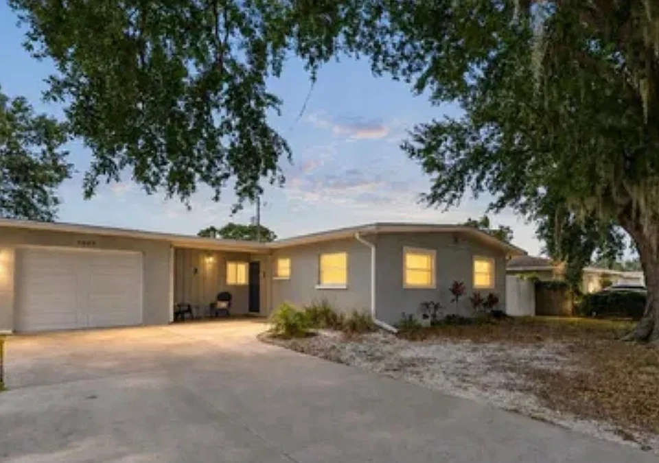 5005 Bee Ridge Rd