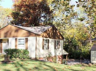 618 SW Crest Dr, Topeka, KS 66606