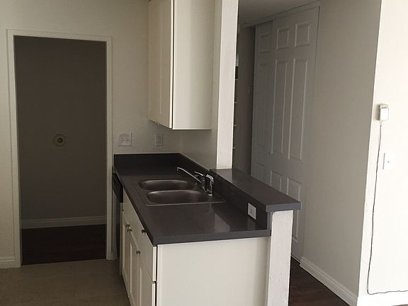 2nd image of 5161 Riverton Ave APT 202