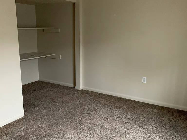 466 E Apple Grove Ln — Photo 16