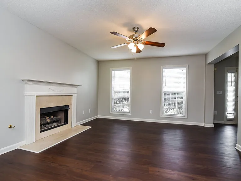 4323 Chesapeake Trce NW — Photo 2