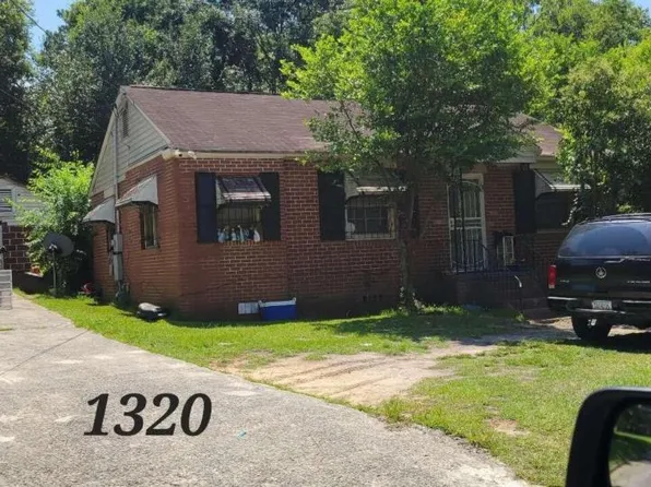 1320 Peavy Dr, Macon, GA 31206