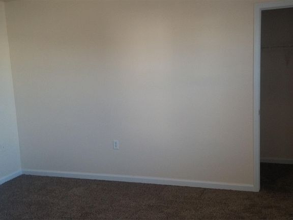 4th image of 203 Melissa Dr