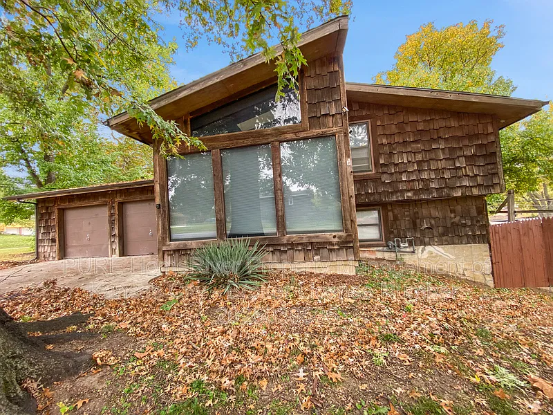 3 bed, 2.0 bath, 1742 sqft, $1,550 — Photo 1
