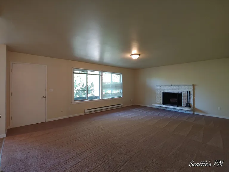 4127 California Ave SW #4 — Photo 10
