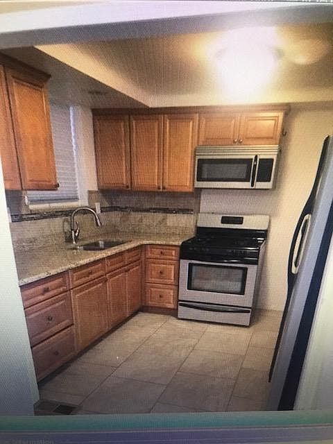 2nd image of 3750 Brewster St