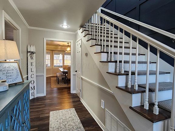 4th image of 6102 Gainsborough Rd