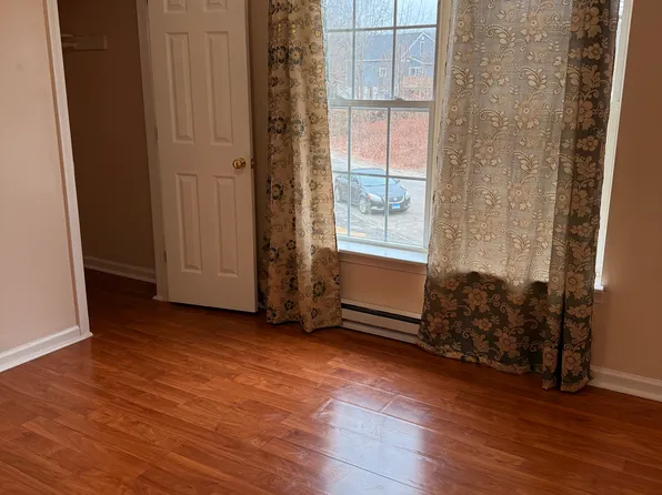 92 Hamden Ave APT 5, Waterbury, CT 06704