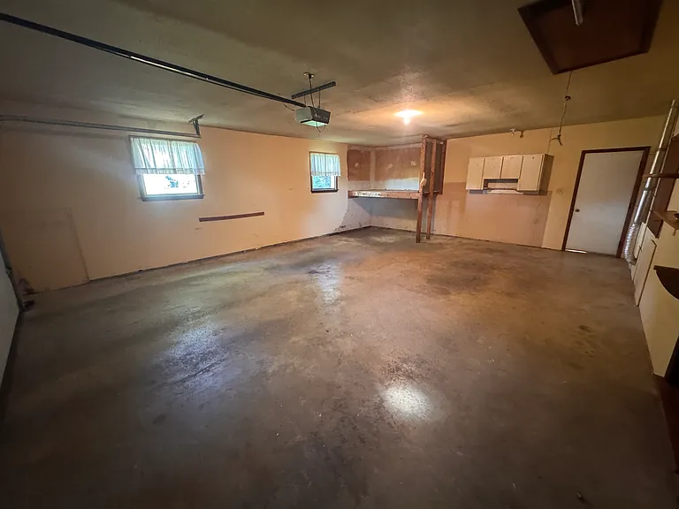 1136 Lexington Rd — Photo 19