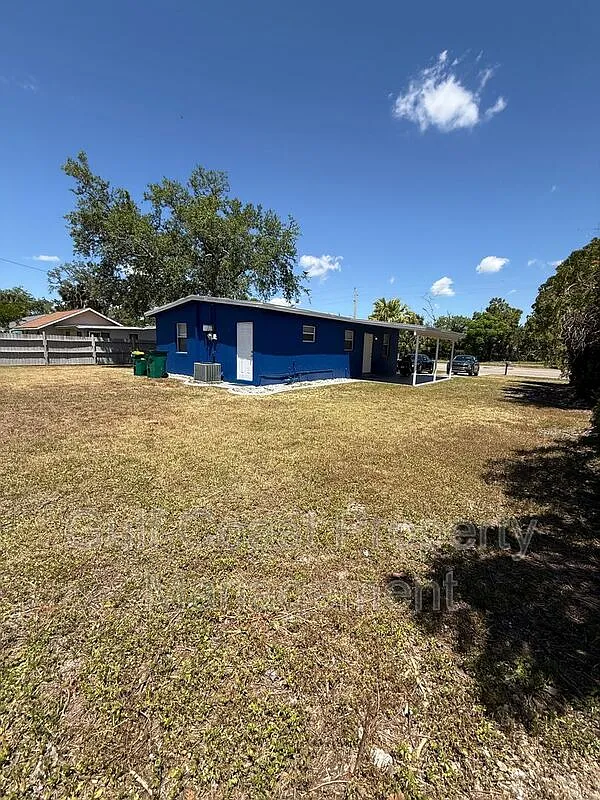 2 bed, 1.0 bath, 897 sqft, $1,600 — Photo 4