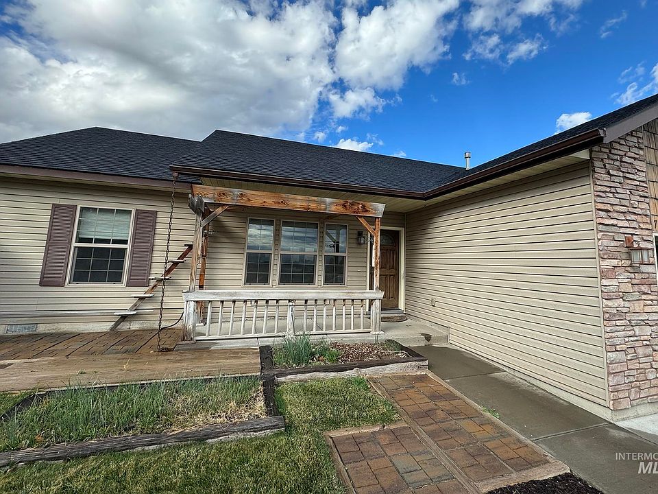 1st image of 716 Parkwood Dr