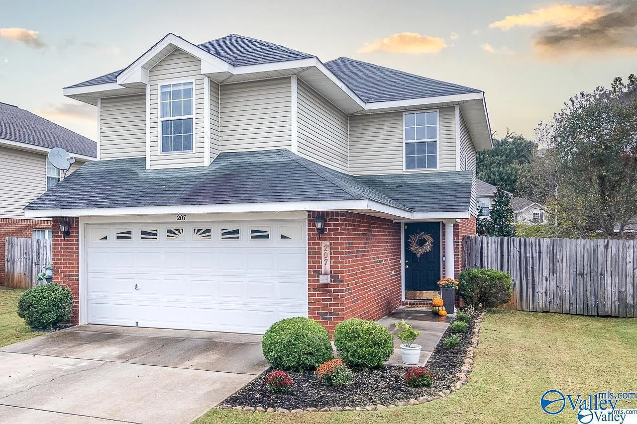 3 bed, 2.5 bath, 1662 sqft, $1,625 — Photo 1