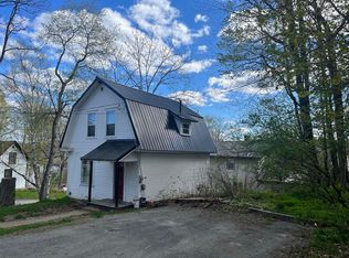 15 Water St, Milo, ME 04463