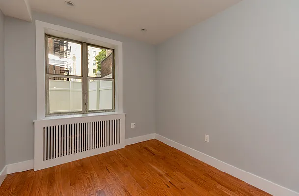 Rented by Clove Realty LLC | media 68