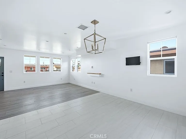 10538 La Reina Ave #4 — Photo 37