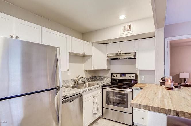 1st image of 816 W 2nd St APT C