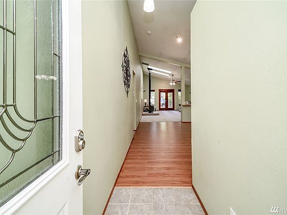 2nd image of 25600 Lake Wilderness Pl SE