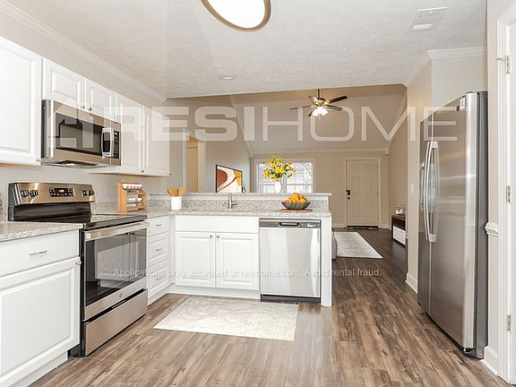 2nd image of 1184 Saint Andrews Dr