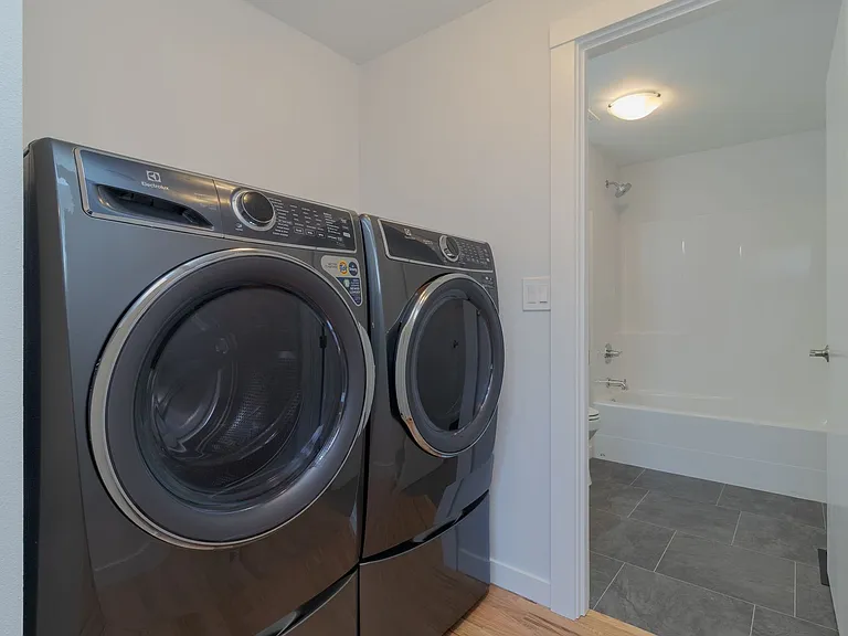 1830 Echo Pl — Photo 16