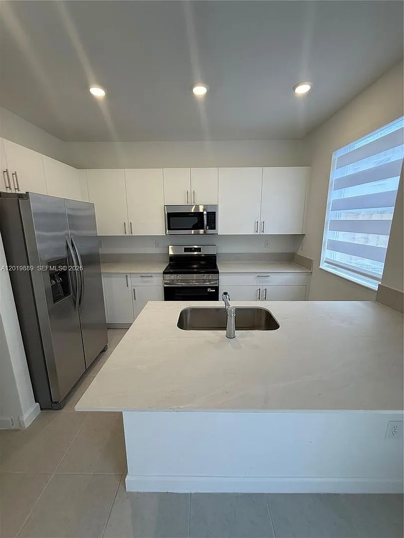 2671 SE 25th Terrace, Homestead, FL 33035 — Photo 1