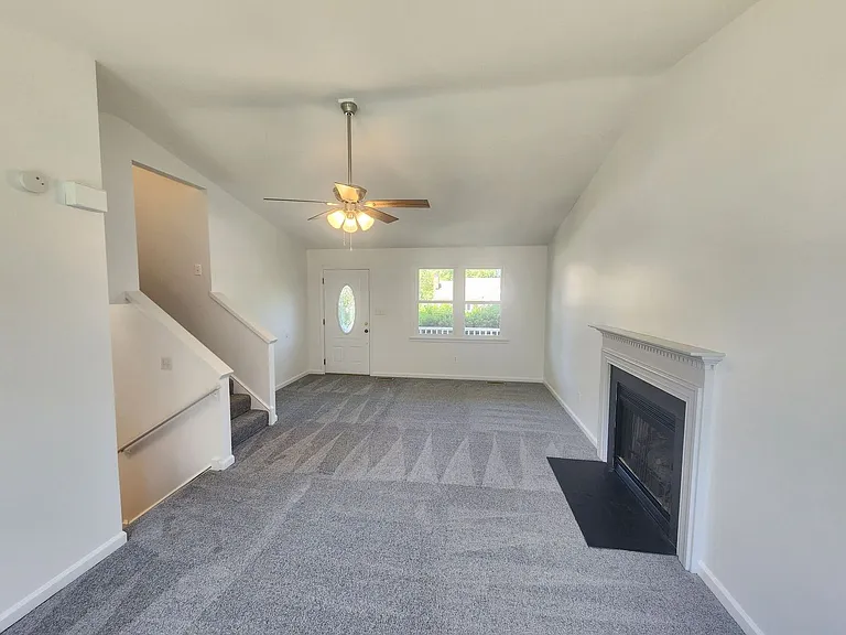 4364 Cypress Dr — Photo 4