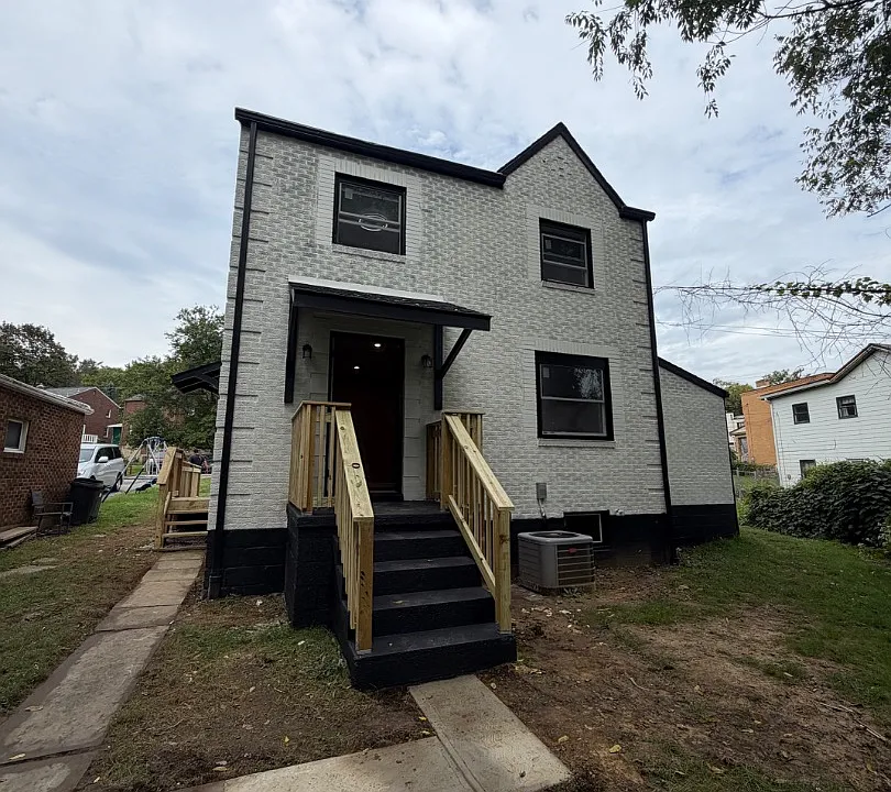 8354 Ohio River Blvd