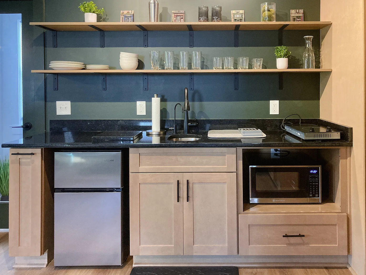1 bed, 750 sqft, $1,800 — Photo 4