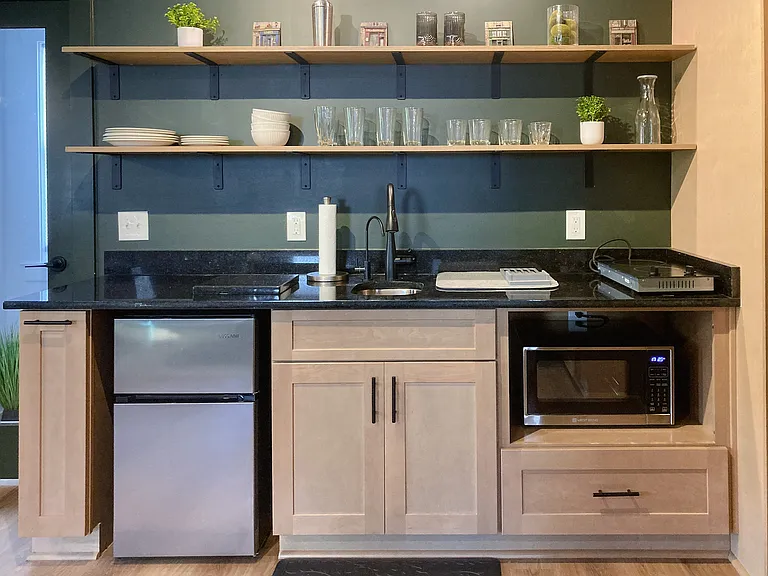 818 Kirkwood Ave — Photo 4