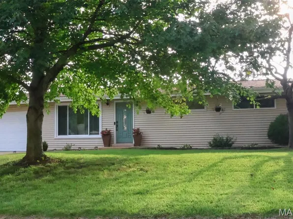 519 Sulphur Spring Rd, Ballwin, MO 63021