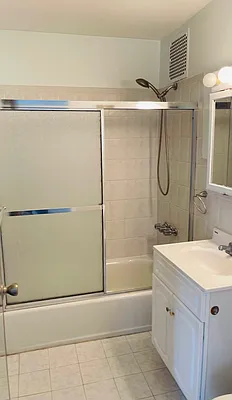 Rented by Gazal International Brokerage Group | media 18