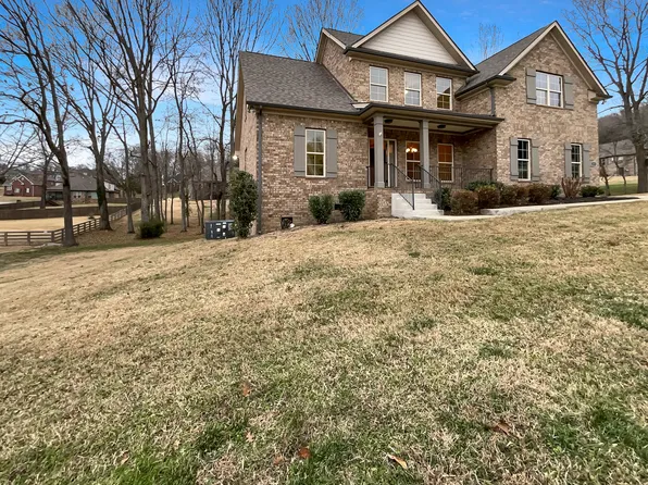 1755 Mayflower Dr, Columbia, TN 38401