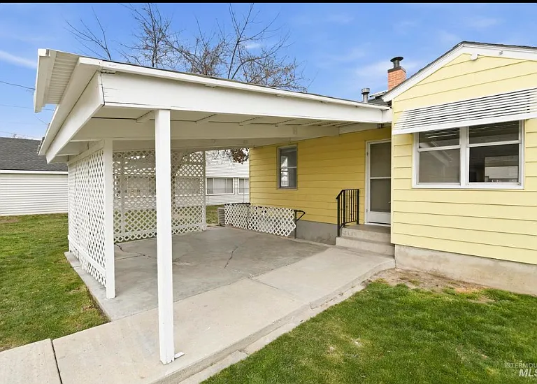 303 W Hazel St #303 — Photo 2