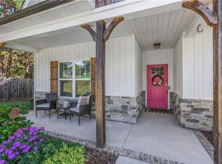 341 N Peace Haven Rd, Winston Salem, NC 27104