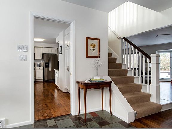 5th image of 31749 Gates Mills Blvd