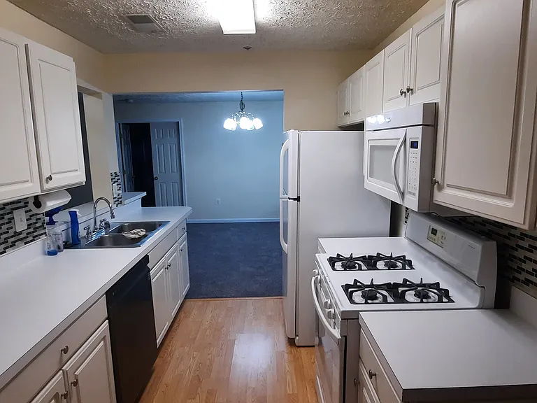 Kitchen, wide angle