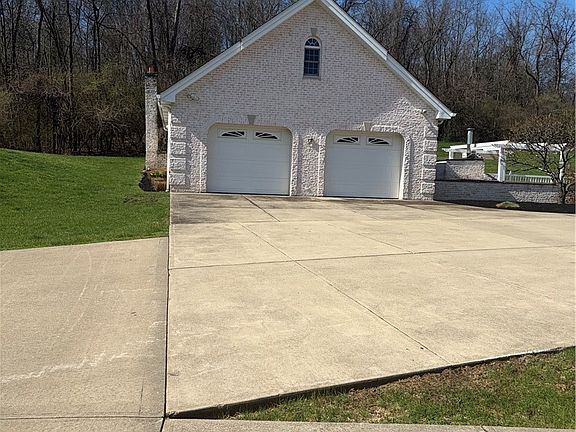 3rd image of 104 Angerer Rd