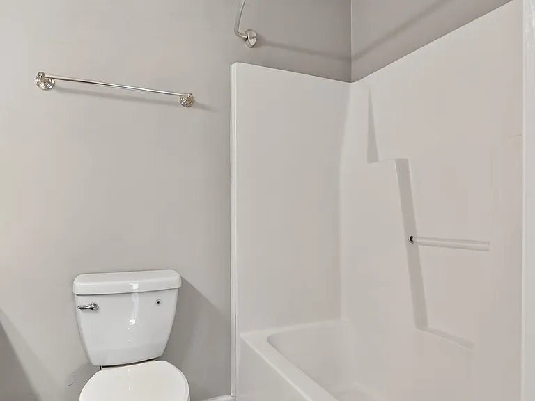 Nevin Place Apartments — Photo 50