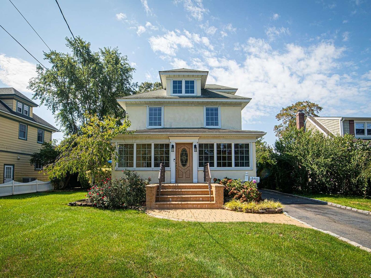 12 Hemlock Lane, Bay Shore, NY 11706 Zillow