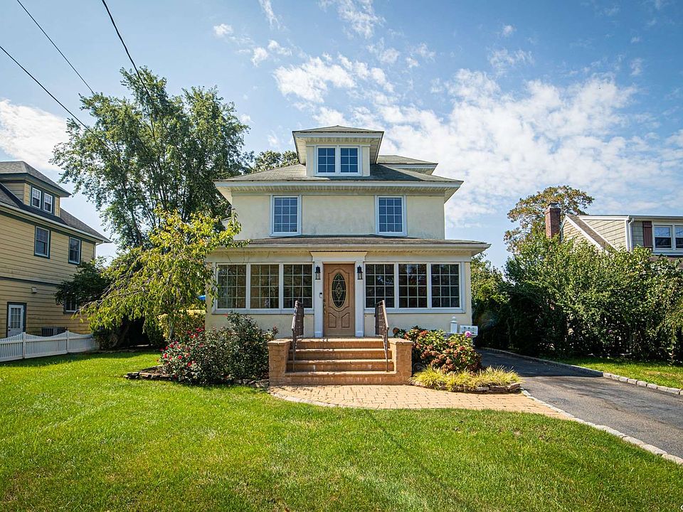 12 Hemlock Lane, Bay Shore, NY 11706 Zillow