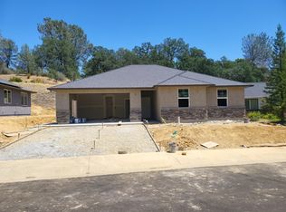 665 Valleybrook Dr, Redding, CA 96003