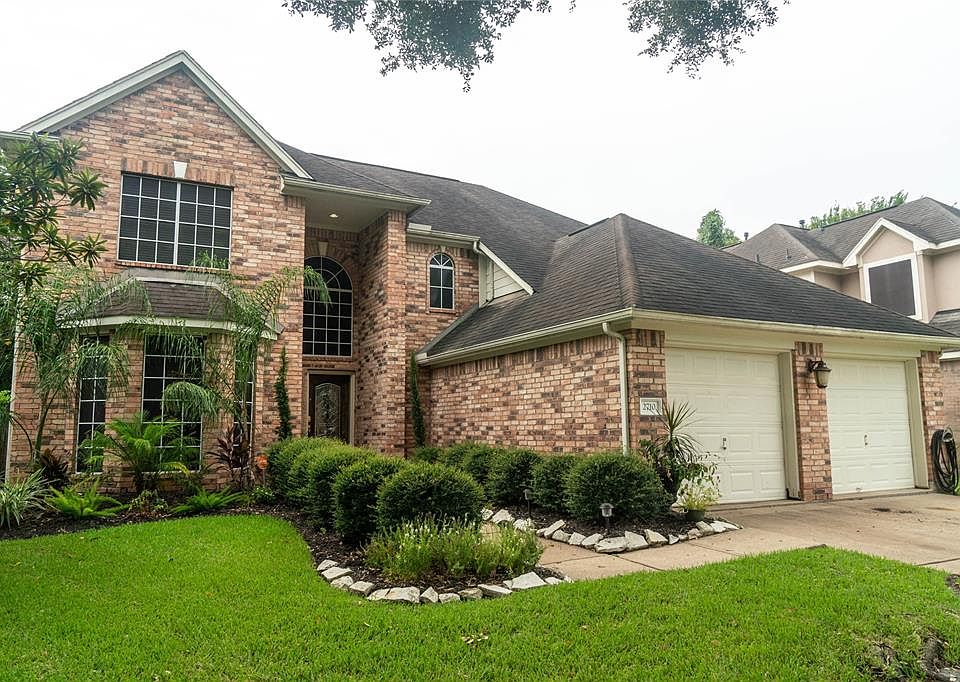 1st image of 2710 Five Oaks Dr