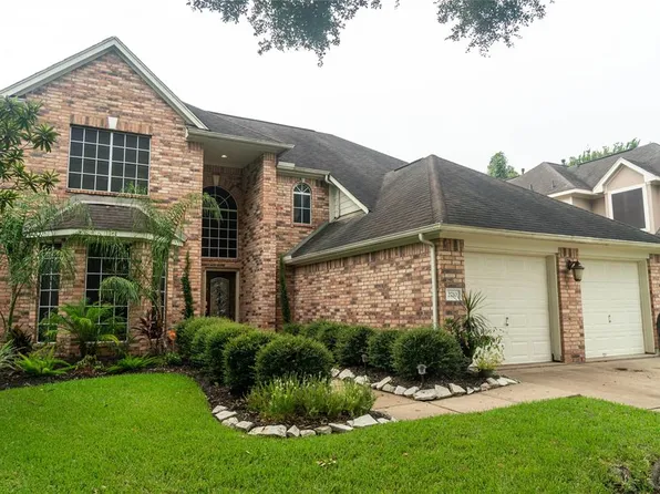 2710 Five Oaks Dr, Missouri City, TX 77459